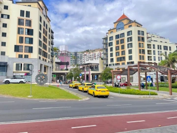 Apartamento T1 para Arrendamento em São Martinho