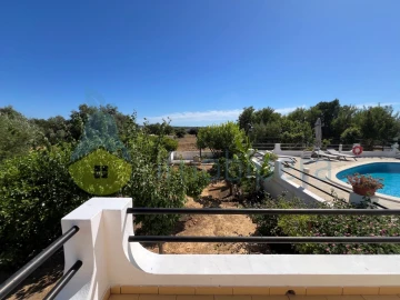 Moradia T6 para Venda em Ferreiras