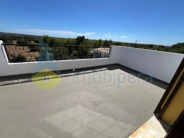 Moradia T6 para Venda em Ferreiras