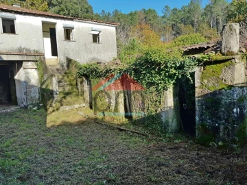 Moradia T4 para Venda em Covas