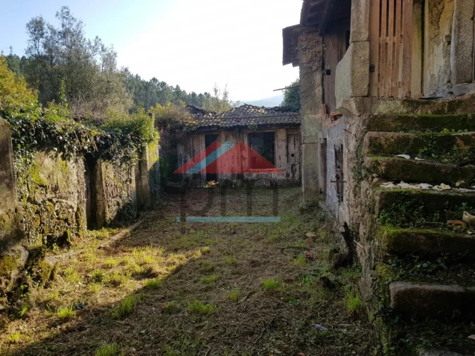 Moradia T4 para Venda em Covas Foto 5