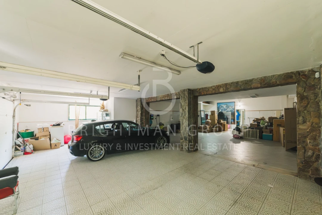 Moradia T6 para Venda em Queluz e Belas Foto 38