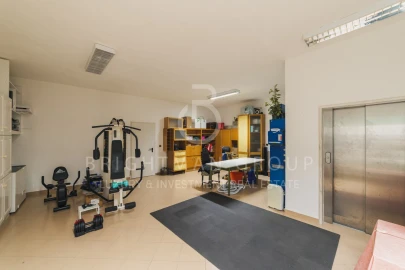 Moradia T6 para Venda em Queluz e Belas