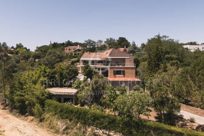 Moradia T6 para Venda em Queluz e Belas