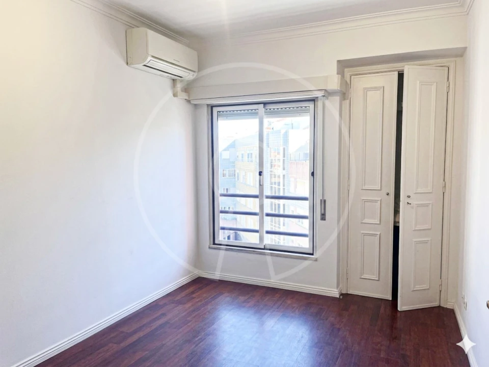 Apartamento T3 para Arrendamento em Lumiar Foto 15
