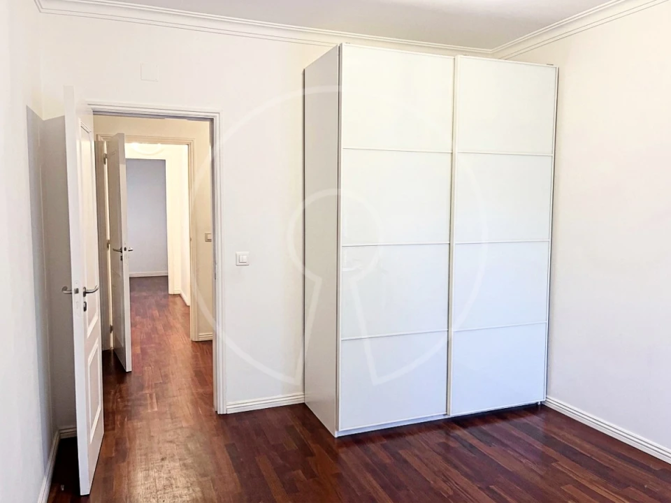 Apartamento T3 para Arrendamento em Lumiar Foto 16
