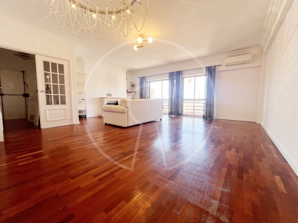 Apartamento T3 para Arrendamento em Lumiar Foto 6