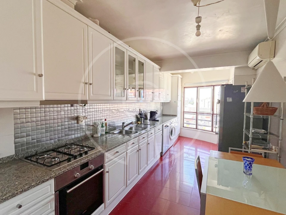 Apartamento T3 para Arrendamento em Lumiar Foto 8