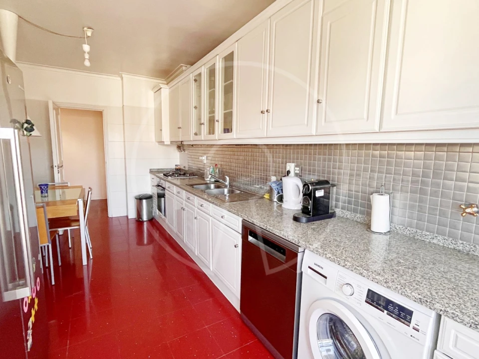 Apartamento T3 para Arrendamento em Lumiar Foto 10