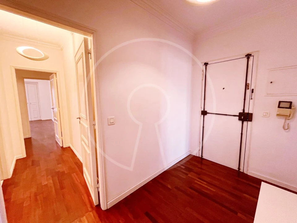 Apartamento T3 para Arrendamento em Lumiar Foto 11