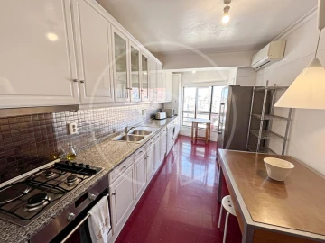 Apartamento T3 para Arrendamento em Lumiar