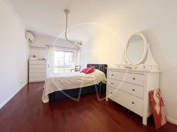 Apartamento T3 para Arrendamento em Lumiar