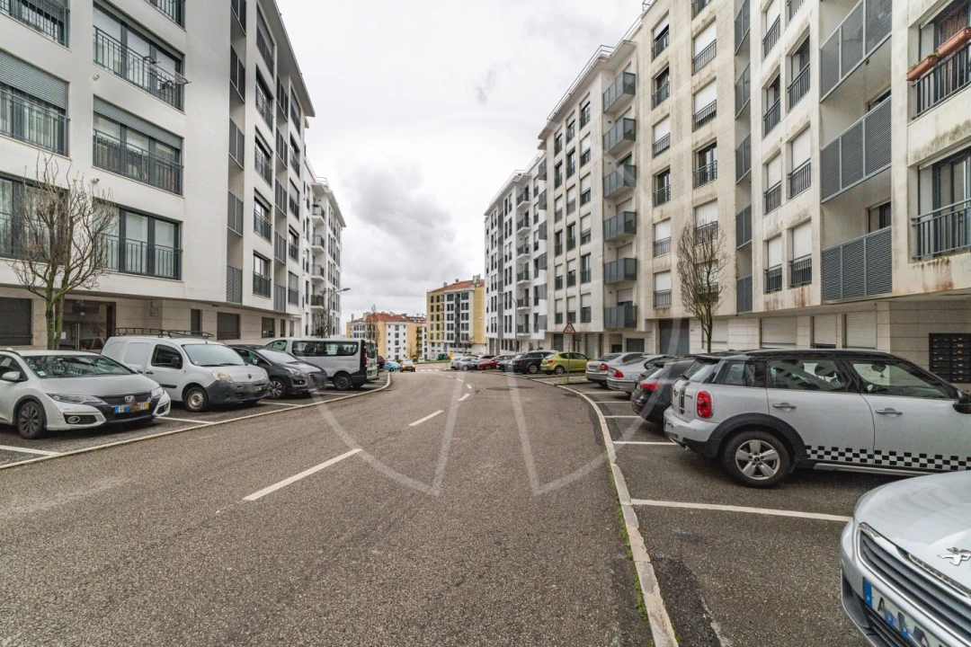 Apartamento T1 para Venda em Águas Livres Foto 21