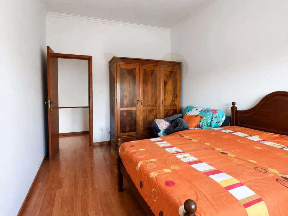 Apartamento T3 para Venda em Arcozelo Foto 18