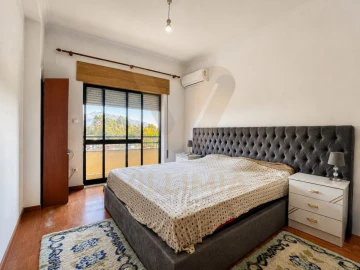 Apartamento T3 para Venda em Arcozelo