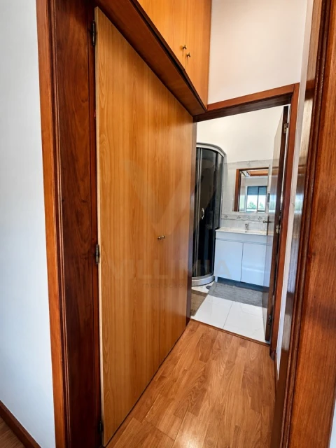 Apartamento T3 para Venda em Arcozelo