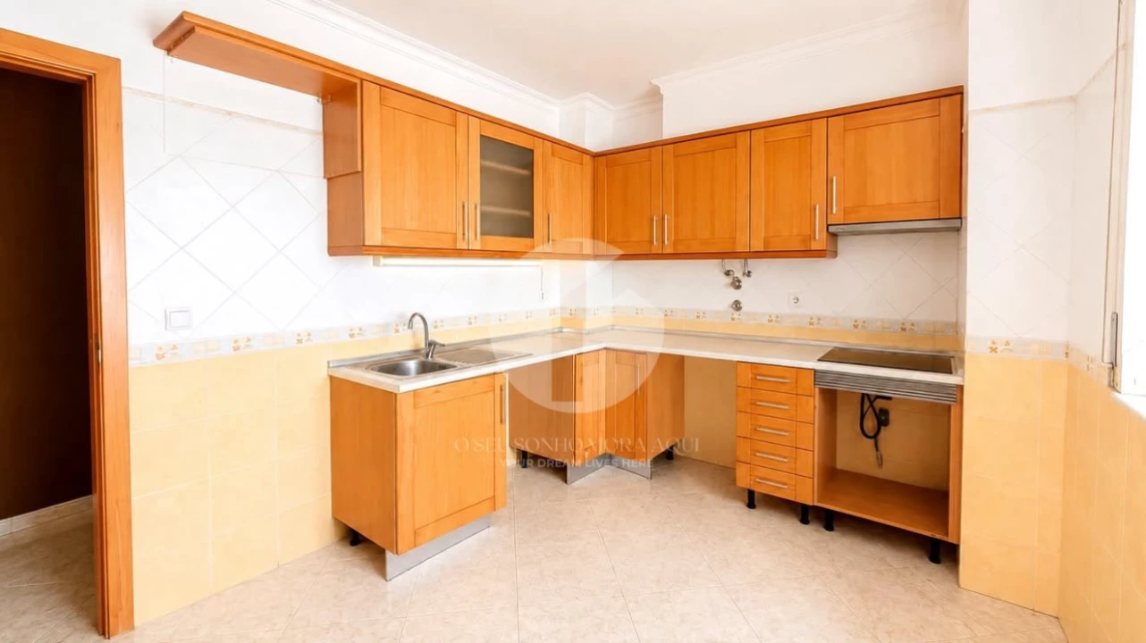 Apartamento T2 para Venda em Olhão Foto 3