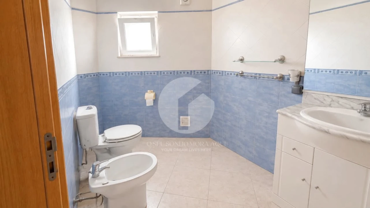 Apartamento T2 para Venda em Olhão Foto 12