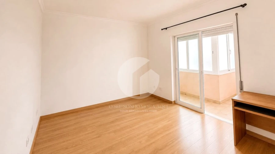 Apartamento T2 para Venda em Olhão Foto 16