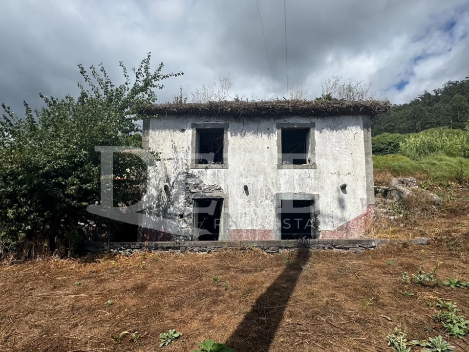 Moradia T3 para Venda em Arco da Calheta Foto 1