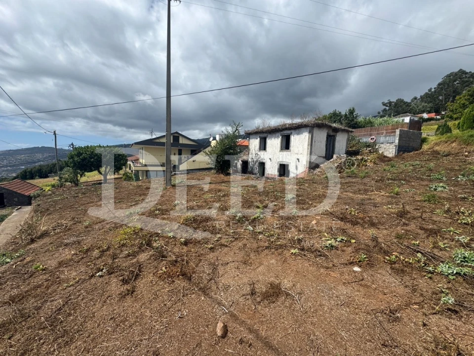 Moradia T3 para Venda em Arco da Calheta Foto 11