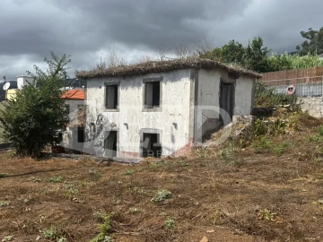 Moradia T3 para Venda em Arco da Calheta