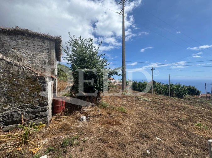 Moradia T3 para Venda em Arco da Calheta Foto 2