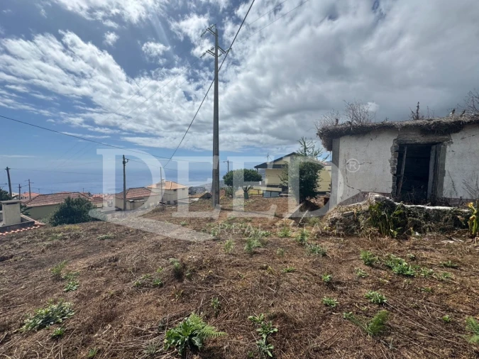 Moradia T3 para Venda em Arco da Calheta Foto 7