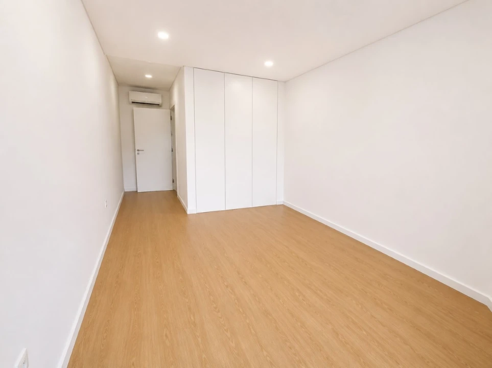 Apartamento T1 para Venda em Esgueira Foto 1