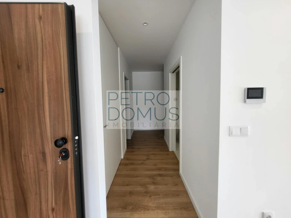 Apartamento T3 para Venda em Parceiros e Azoia Foto 6