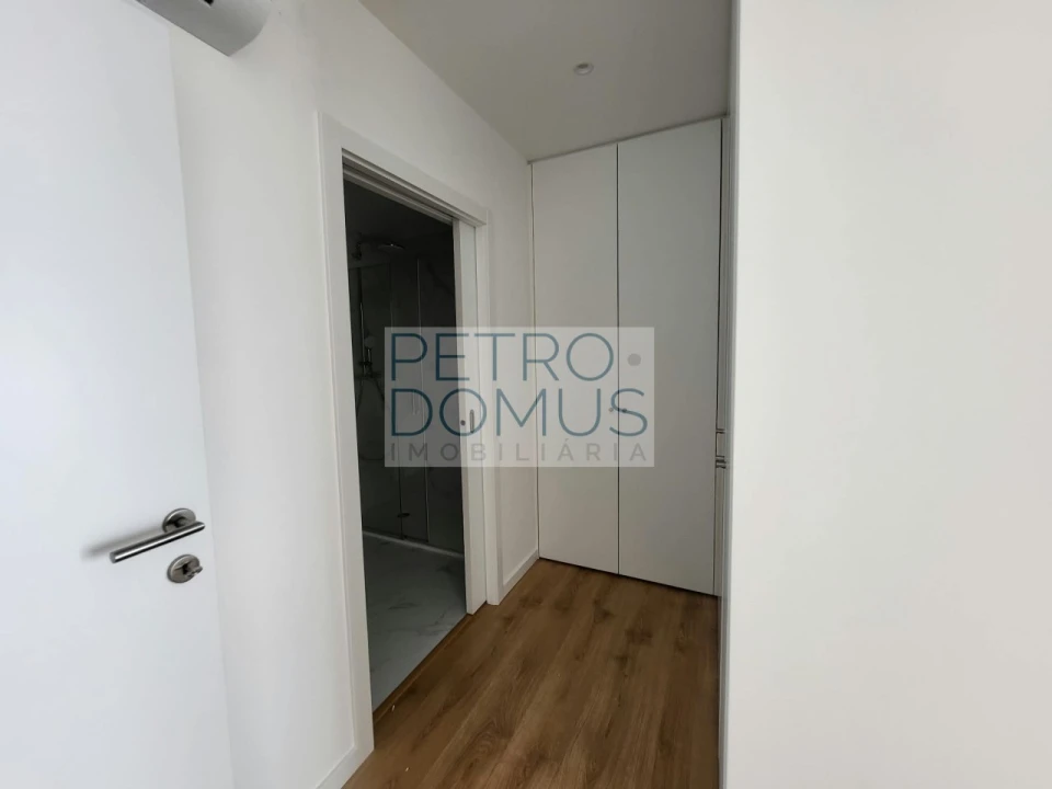 Apartamento T3 para Venda em Parceiros e Azoia Foto 8