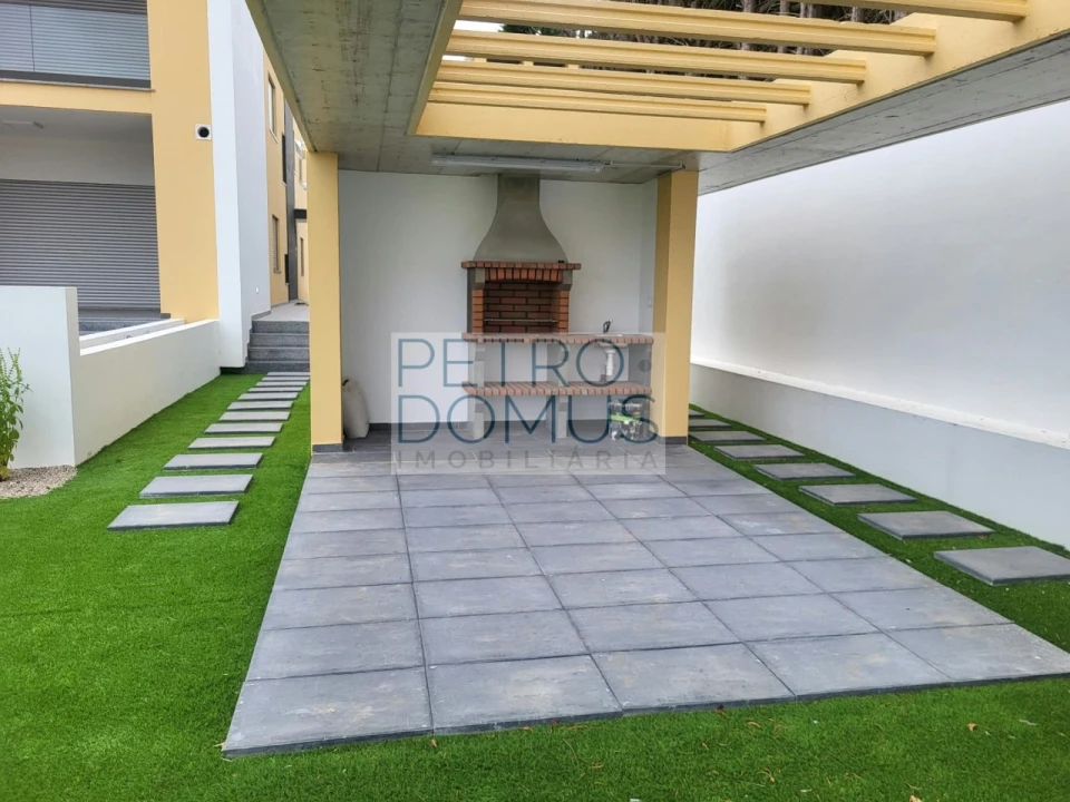 Apartamento T3 para Venda em Parceiros e Azoia Foto 16