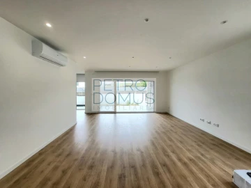 Apartamento T3 para Venda em Parceiros e Azoia