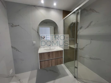 Apartamento T3 para Venda em Parceiros e Azoia