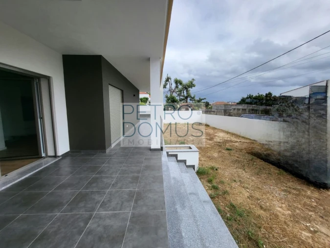 Apartamento T3 para Venda em Parceiros e Azoia Foto 3