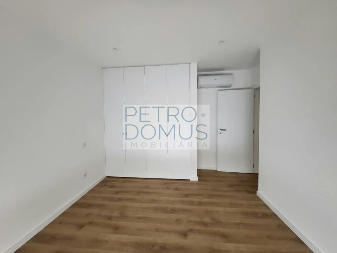 Apartamento T3 para Venda em Parceiros e Azoia Foto 12