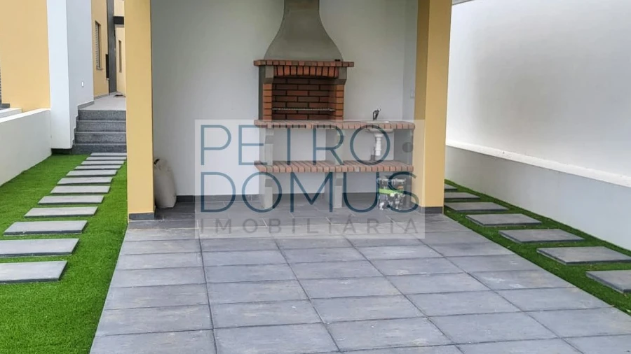 Apartamento T3 para Venda em Parceiros e Azoia