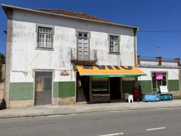 Loja para Arrendamento em Torre e Vila Mou