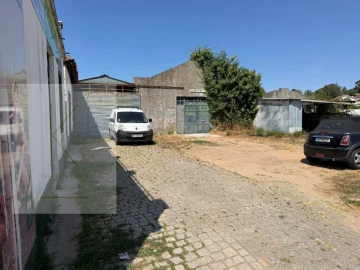 Loja para Arrendamento em Torre e Vila Mou