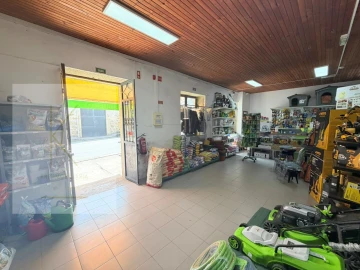 Loja para Arrendamento em Torre e Vila Mou
