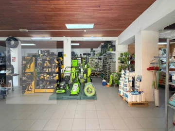 Loja para Arrendamento em Torre e Vila Mou