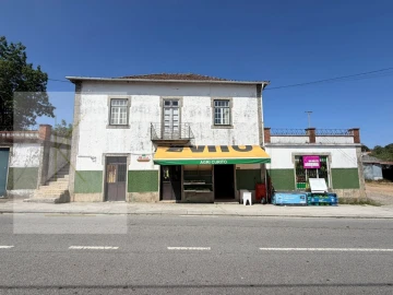 Loja para Arrendamento em Torre e Vila Mou