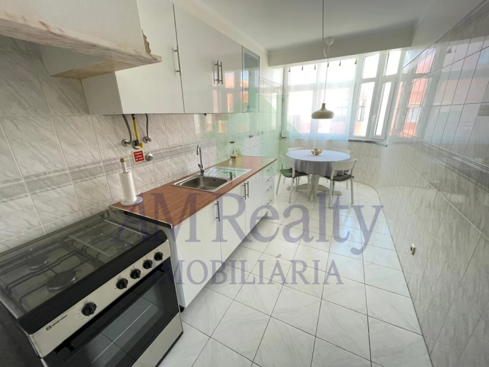 Apartamento T1 para Arrendamento em Peniche Foto 3