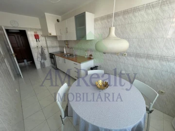 Apartamento T1 para Arrendamento em Peniche