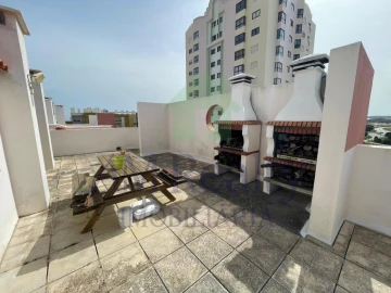 Apartamento T1 para Arrendamento em Peniche