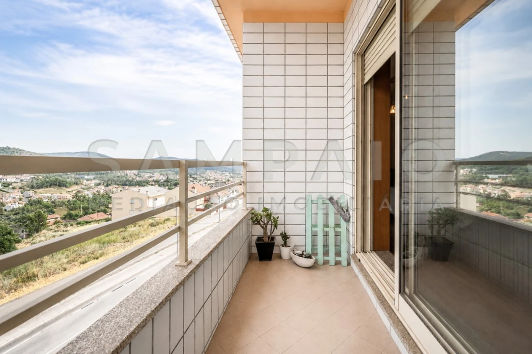Apartamento T3 para Venda em Fânzeres e São Pedro da Cova Foto 8
