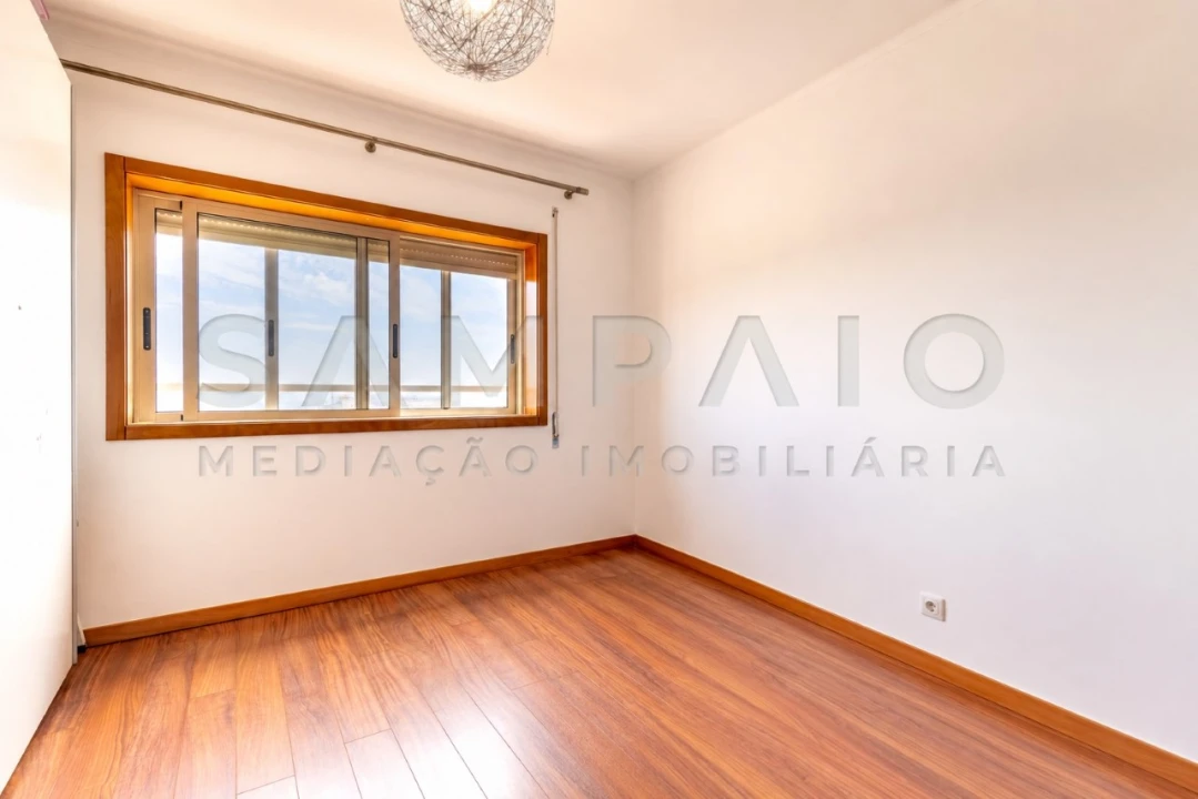 Apartamento T3 para Venda em Fânzeres e São Pedro da Cova Foto 38