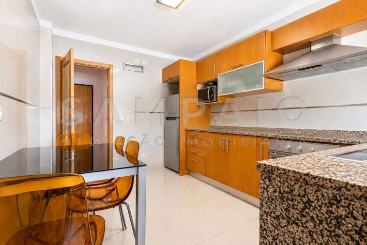 Apartamento T3 para Venda em Fânzeres e São Pedro da Cova Foto 2