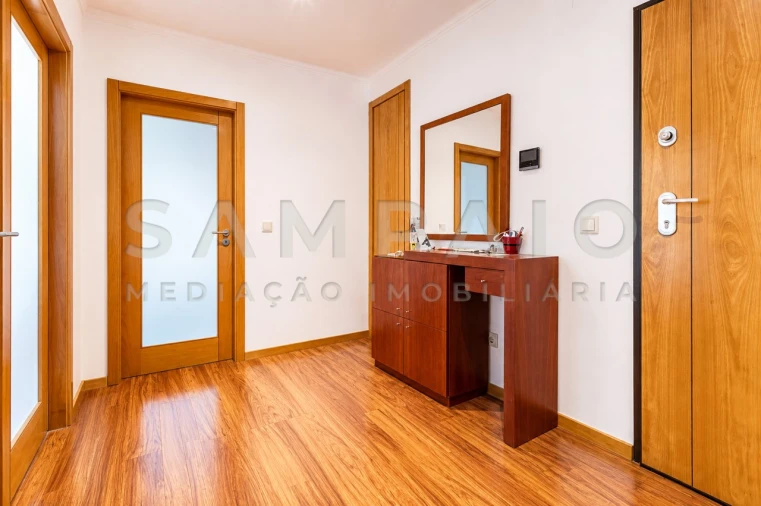 Apartamento T3 para Venda em Fânzeres e São Pedro da Cova Foto 3