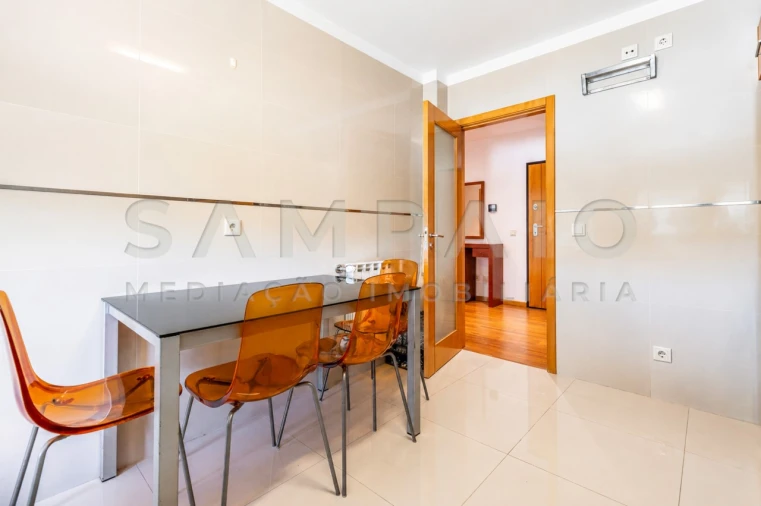 Apartamento T3 para Venda em Fânzeres e São Pedro da Cova Foto 15